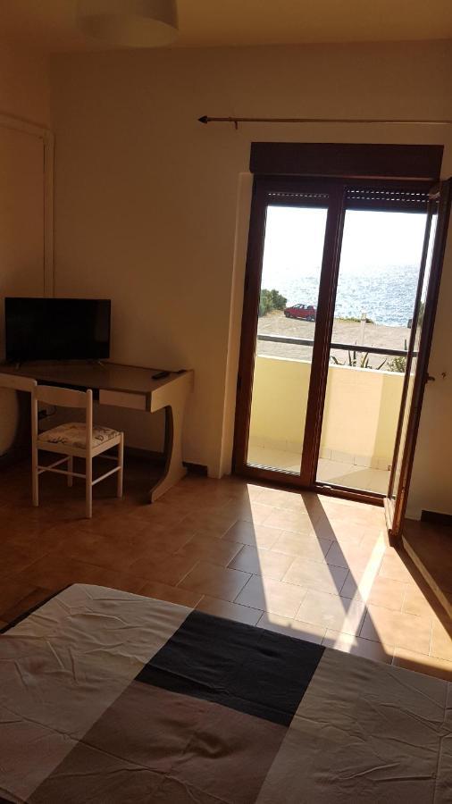 B&B Nettuno Beach Milazzo Bagian luar foto