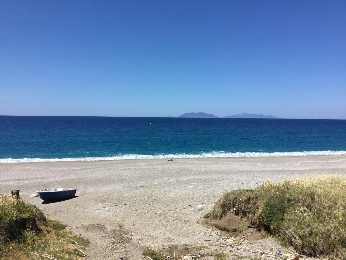 B&B Nettuno Beach Milazzo Bagian luar foto