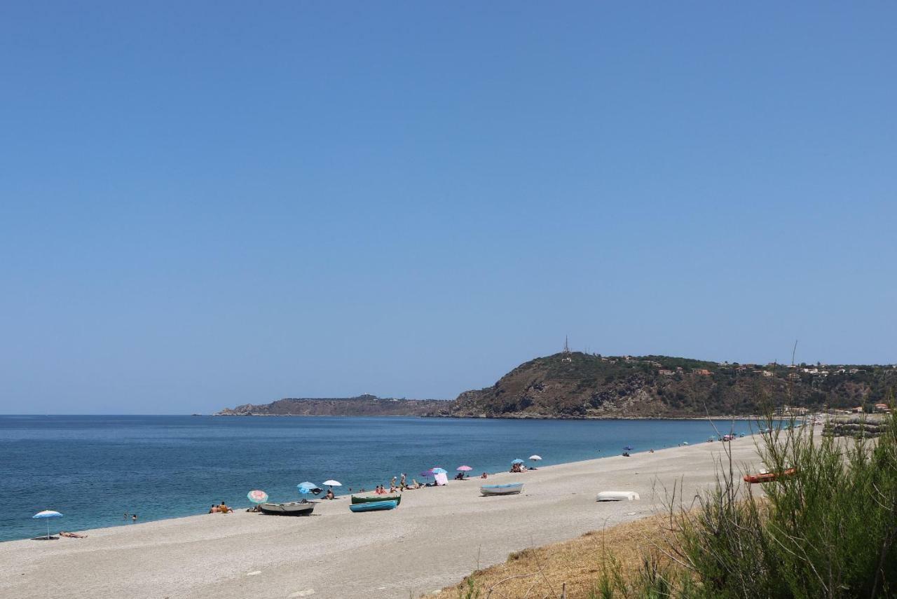 B&B Nettuno Beach Milazzo Bagian luar foto