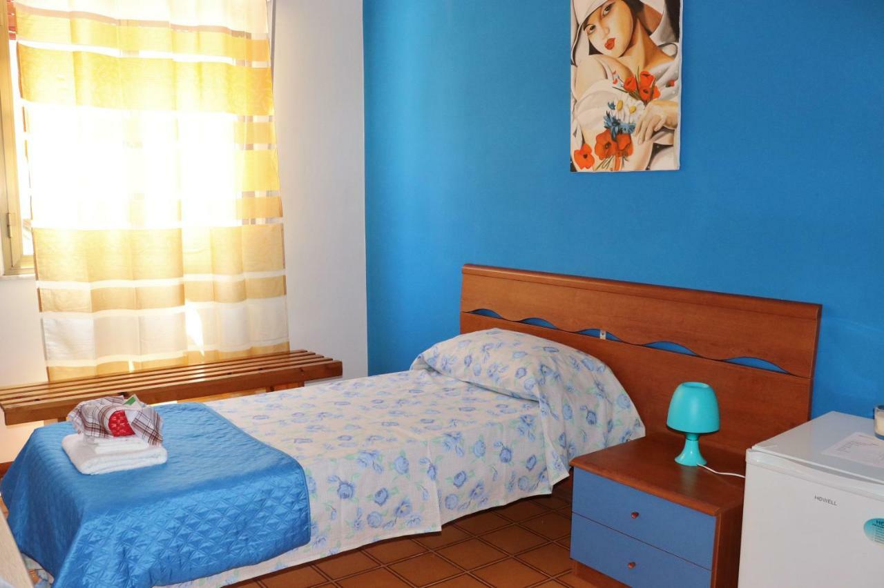 B&B Nettuno Beach Milazzo Bagian luar foto