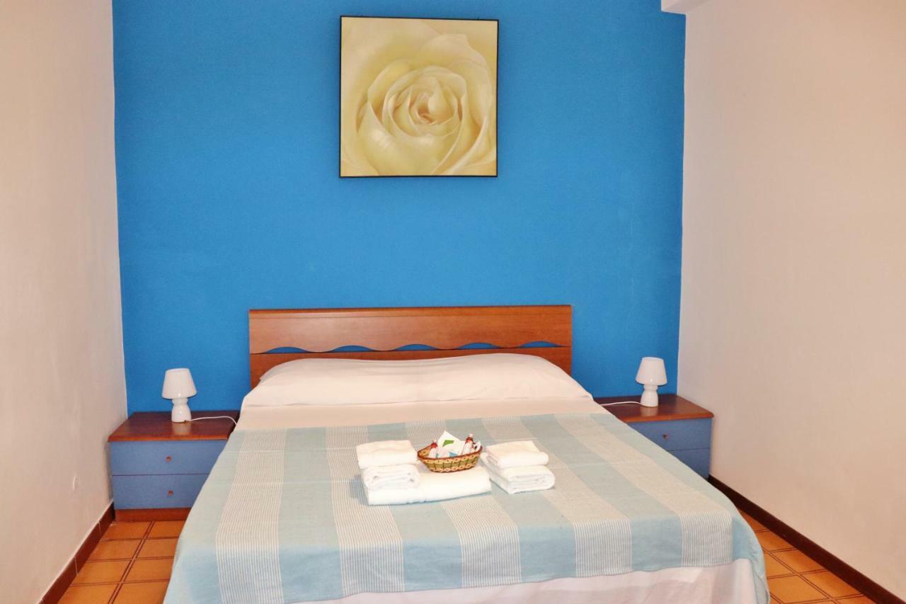 B&B Nettuno Beach Milazzo Bagian luar foto